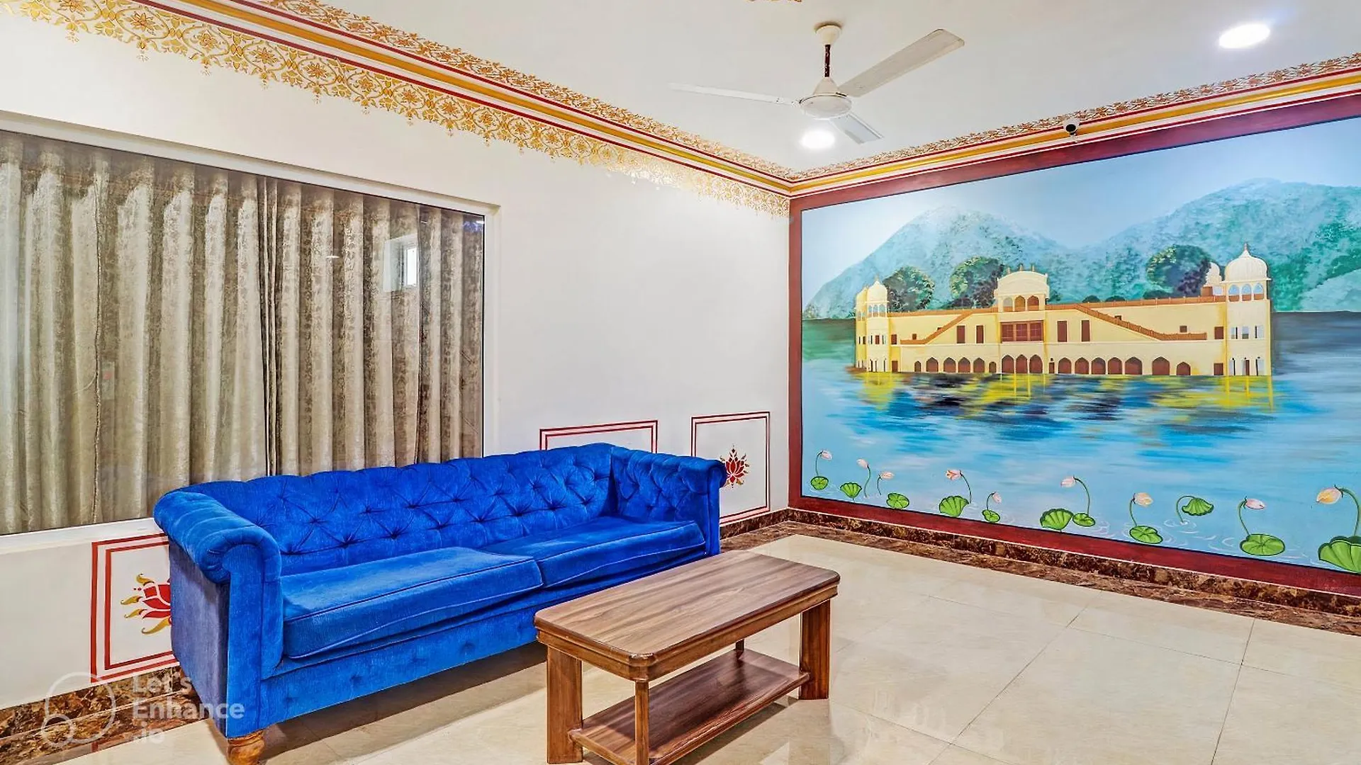 Hotel Sahibs Royal Ville Agra - 500M From Taj