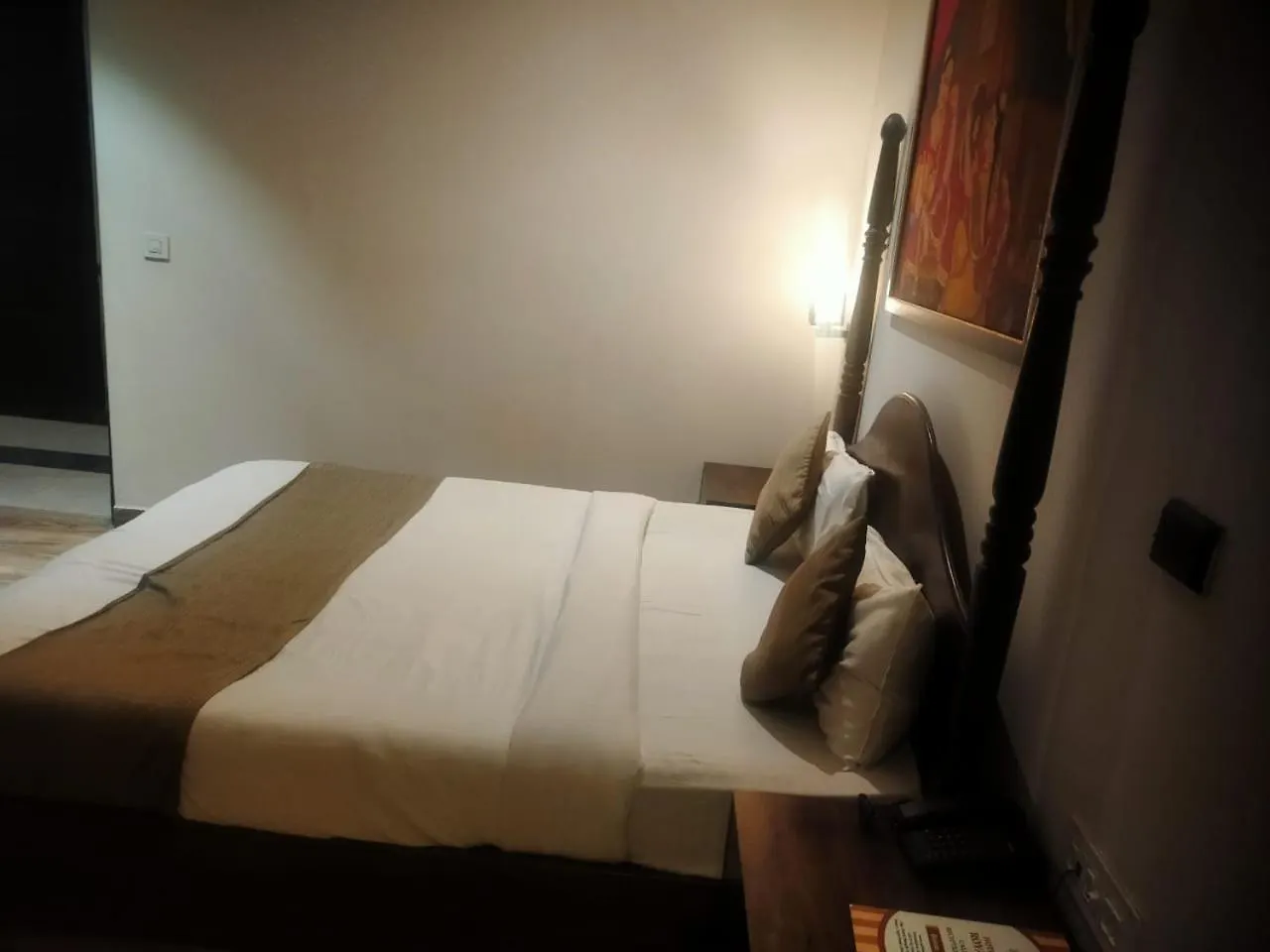 ***  Hotel Sahibs Royal Ville Agra - 500M From Taj India
